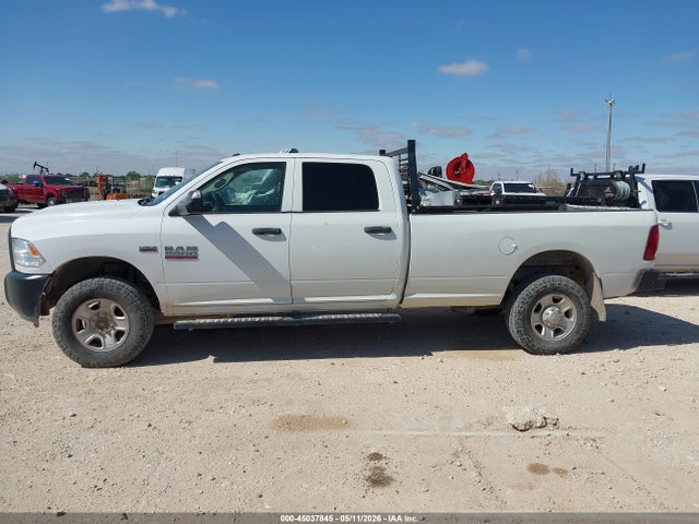 45037845 :رقم المزاد ، 3C6TR5HT7JG242156 vin ، 2018 Ram 2500 Tradesman  4x4 8' Box مزاد بيع