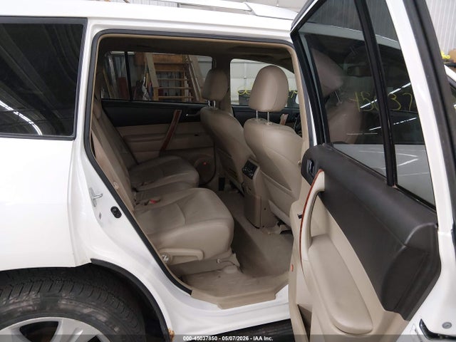 45037850 :رقم المزاد ، JTEES42A382039982 vin ، 2008 Toyota Highlander Limited مزاد بيع