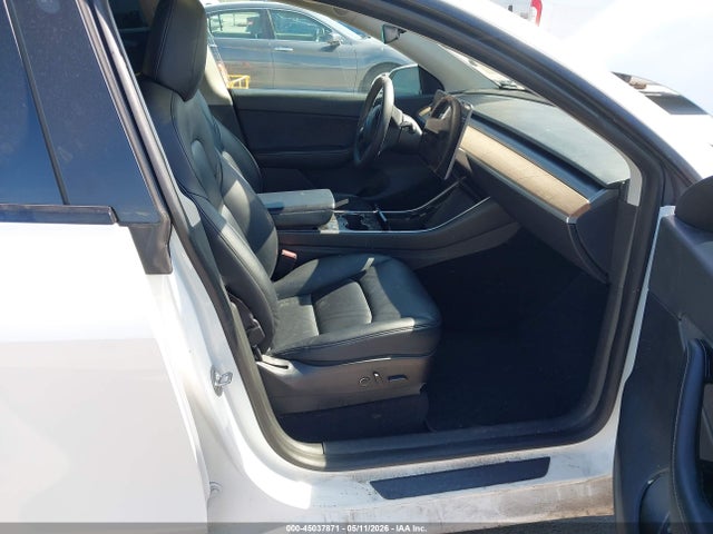 Продаж на аукціоні авто 2021 Tesla Model Y Standard Range Rear-wheel Drive, vin: 5YJYGDED4MF107545, номер лоту: 45037871
