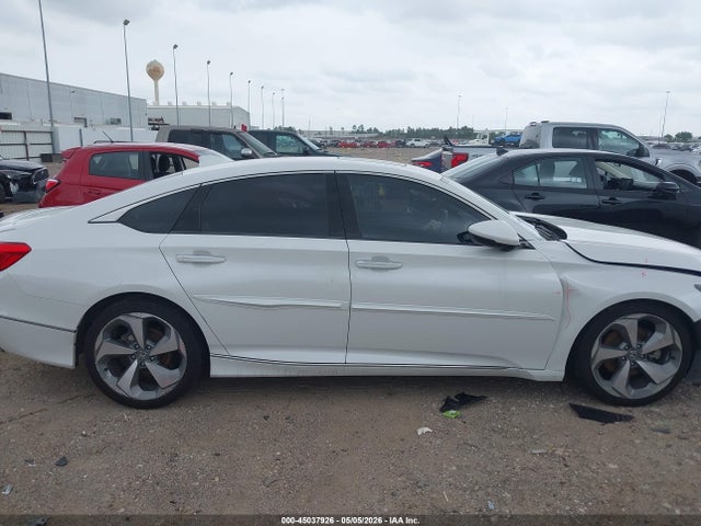 Продажа на аукционе авто 2018 Honda Accord Touring, vin: 1HGCV1F99JA013661, номер лота: 45037926