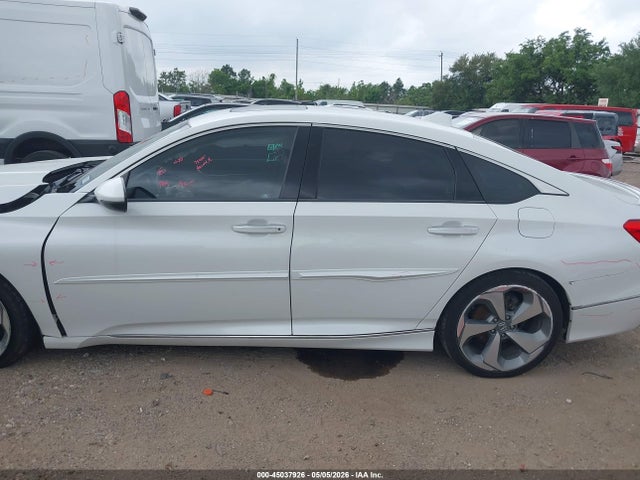 Продажа на аукционе авто 2018 Honda Accord Touring, vin: 1HGCV1F99JA013661, номер лота: 45037926