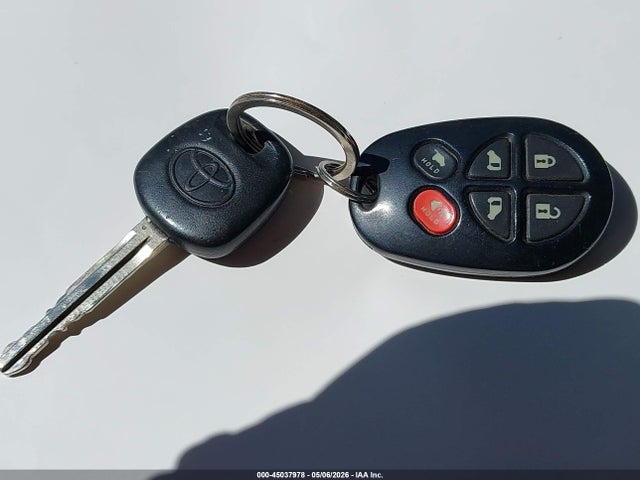 Продажа на аукционе авто 2009 Toyota Sienna Xle, vin: 5TDZK22CX9S266396, номер лота: 45037978