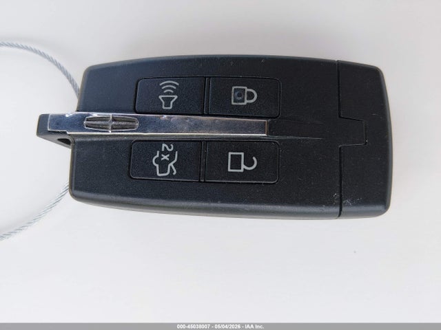 45038007 :رقم المزاد ، 1LNHL9DR8AG609980 vin ، 2010 Lincoln Mks مزاد بيع