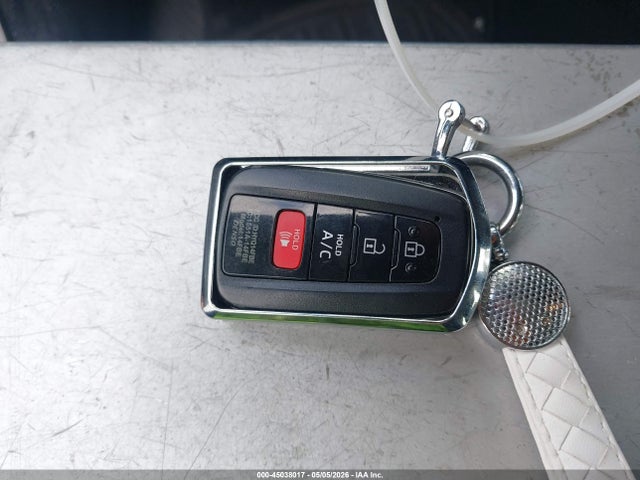 Toyota Prius Prime Premium 2017 JTDKARFP9H3056558 Image 11