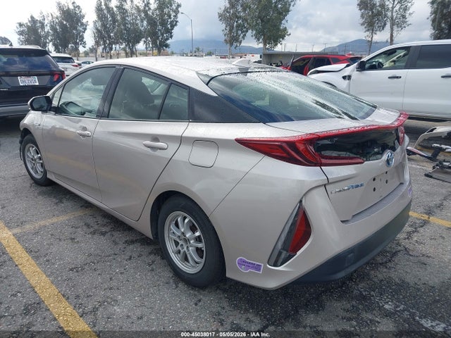 Toyota Prius Prime Premium 2017 JTDKARFP9H3056558 Image 3