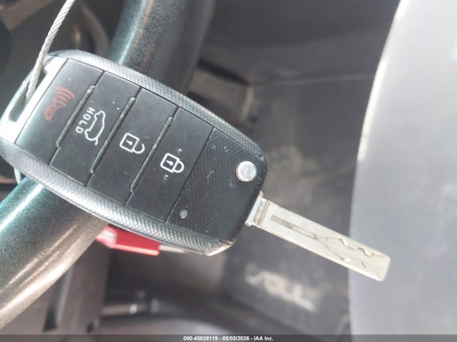 45038119 :رقم المزاد ، KNDJN2A21E7012500 vin ، 2014 Kia Soul مزاد بيع