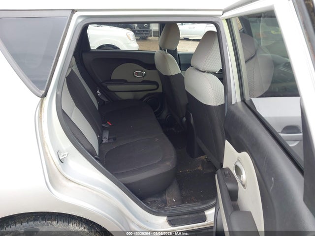 45038204 :رقم المزاد ، KNDJN2A21F7750802 vin ، 2015 Kia Soul مزاد بيع