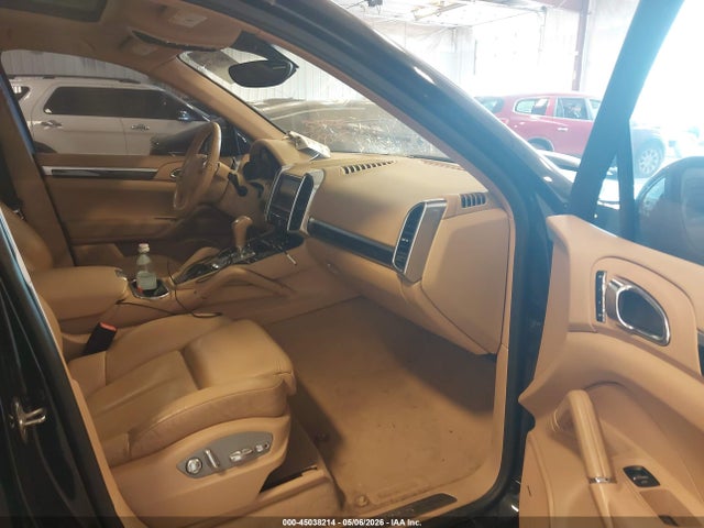 Продаж на аукціоні авто 2012 Porsche Cayenne Hybrid S, vin: WP1AE2A26CLA90905, номер лоту: 45038214