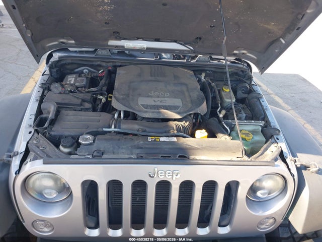 45038218 :رقم المزاد ، 1C4BJWFG3FL757639 vin ، 2015 Jeep Wrangler Unlimited Rubicon مزاد بيع