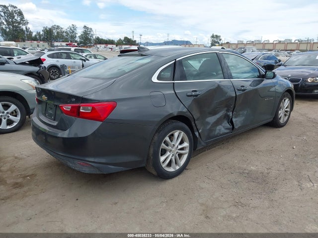 1G1ZD5ST1JF157639 Chevrolet MALIBU LT