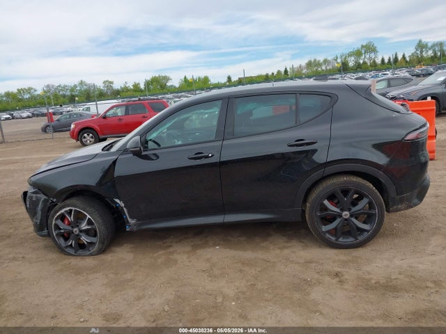 2024 Dodge Hornet Gt Plus Awd მანქანა იყიდება აუქციონზე, vin: ZACNDFAN4R3A40197, აუქციონის ნომერი: 45038236