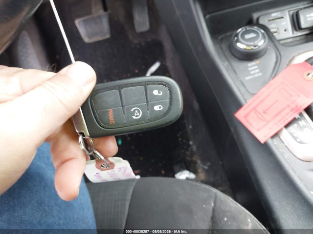45038257 :رقم المزاد ، 1C4PJMCS3GW215928 vin ، 2016 Jeep Cherokee Latitude مزاد بيع