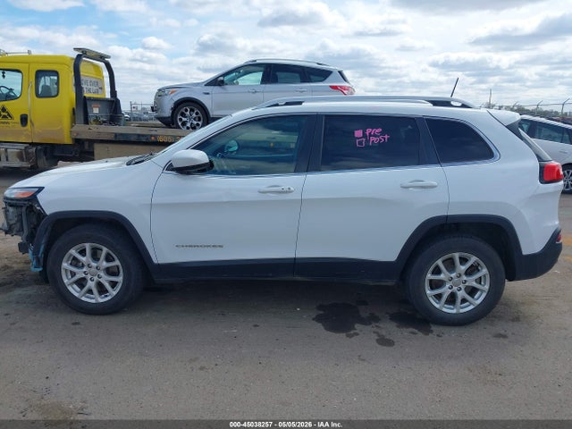45038257 :رقم المزاد ، 1C4PJMCS3GW215928 vin ، 2016 Jeep Cherokee Latitude مزاد بيع