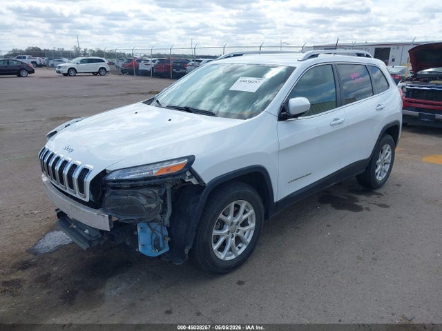 45038257 :رقم المزاد ، 1C4PJMCS3GW215928 vin ، 2016 Jeep Cherokee Latitude مزاد بيع