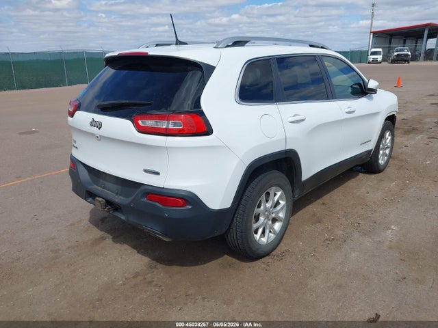 45038257 :رقم المزاد ، 1C4PJMCS3GW215928 vin ، 2016 Jeep Cherokee Latitude مزاد بيع