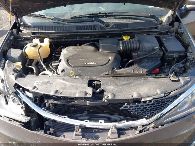 Продаж на аукціоні авто 2017 Chrysler Pacifica Touring-l, vin: 2C4RC1BG9HR719988, номер лоту: 45038337