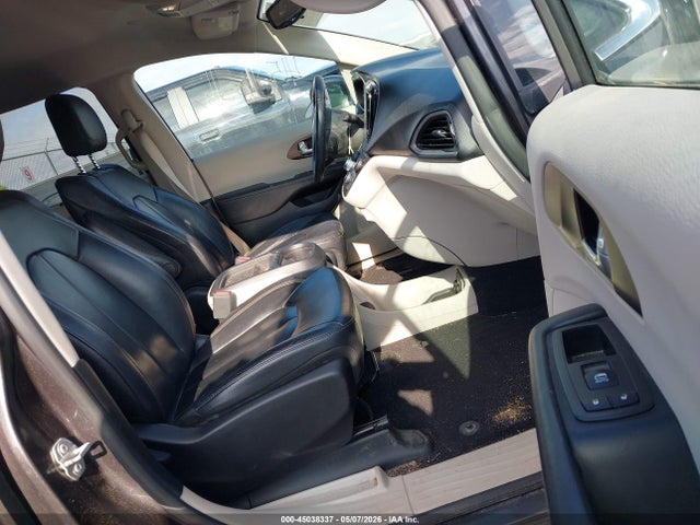 Продаж на аукціоні авто 2017 Chrysler Pacifica Touring-l, vin: 2C4RC1BG9HR719988, номер лоту: 45038337