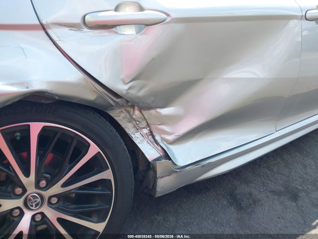 Продажа на аукционе авто 2018 Toyota Camry Se, vin: 4T1B11HK5JU599405, номер лота: 45038345