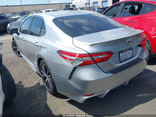 Продажа на аукционе авто 2018 Toyota Camry Se, vin: 4T1B11HK5JU599405, номер лота: 45038345