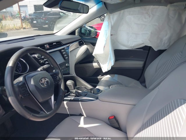 Продажа на аукционе авто 2018 Toyota Camry Se, vin: 4T1B11HK5JU599405, номер лота: 45038345