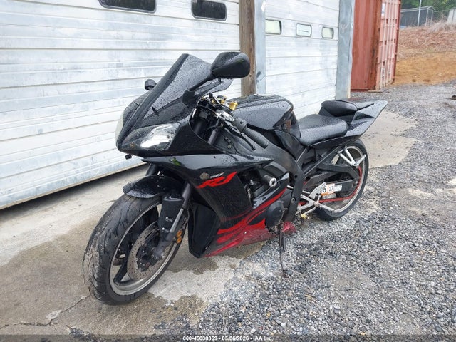 45038359 :رقم المزاد ، JYARN10E43A010227 vin ، 2003 Yamaha Yzfr1 مزاد بيع