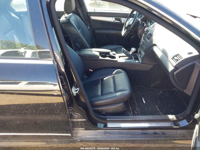 45038370 :رقم المزاد ، WDDGF5EB7AR115198 vin ، 2010 Mercedes-benz C 300 Sport مزاد بيع
