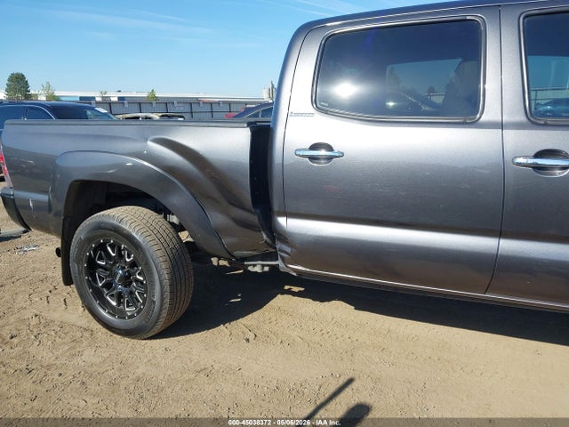 2013 Toyota Tacoma V6 მანქანა იყიდება აუქციონზე, vin: 5TFMU4FNXDX016865, აუქციონის ნომერი: 45038372