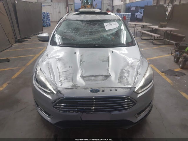 Ford Focus Titanium 2018 1FADP3J27JL250033 Image 12