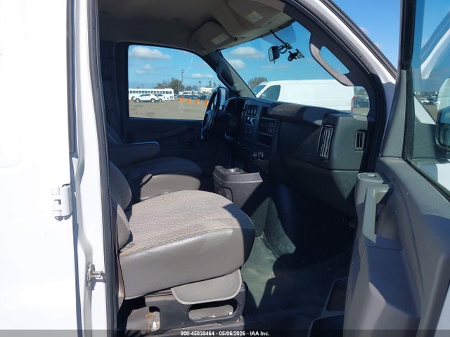 1GCWGAFG6J1275626 Chevrolet Express 2500 Work Van