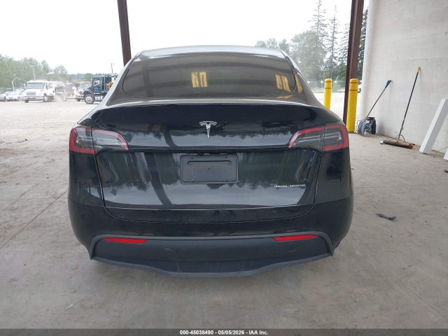 Продажа на аукционе авто 2023 Tesla Model Y Awd/long Range Dual Motor All-wheel Drive, vin: 7SAYGDEE7PA135045, номер лота: 45038490