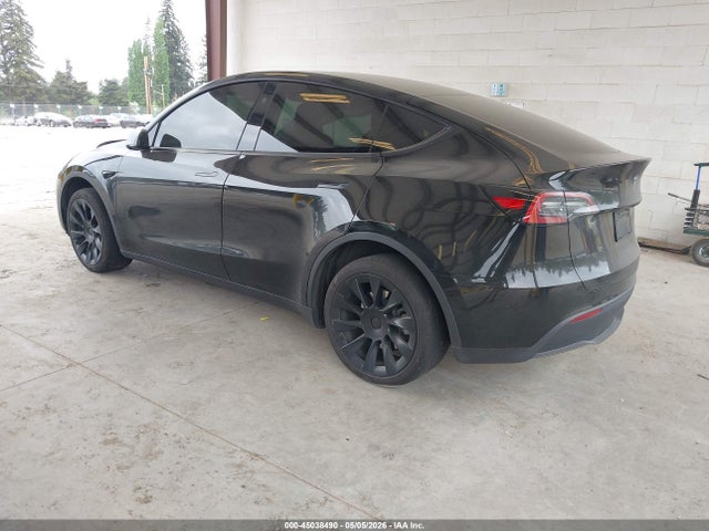 Продажа на аукционе авто 2023 Tesla Model Y Awd/long Range Dual Motor All-wheel Drive, vin: 7SAYGDEE7PA135045, номер лота: 45038490