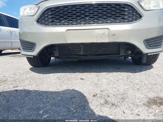Продажа на аукционе авто 2015 Ford Focus Se, vin: 1FADP3F27FL279967, номер лота: 45038505
