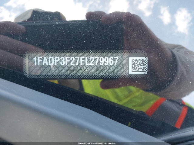 Продажа на аукционе авто 2015 Ford Focus Se, vin: 1FADP3F27FL279967, номер лота: 45038505
