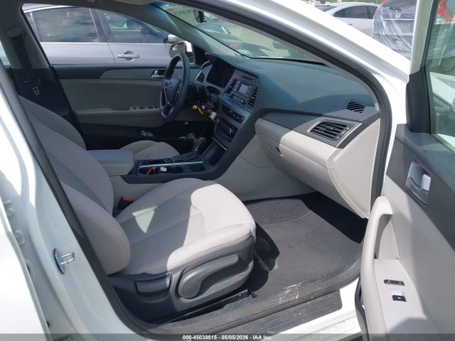 5NPE24AF1FH198304 Hyundai SONATA SE