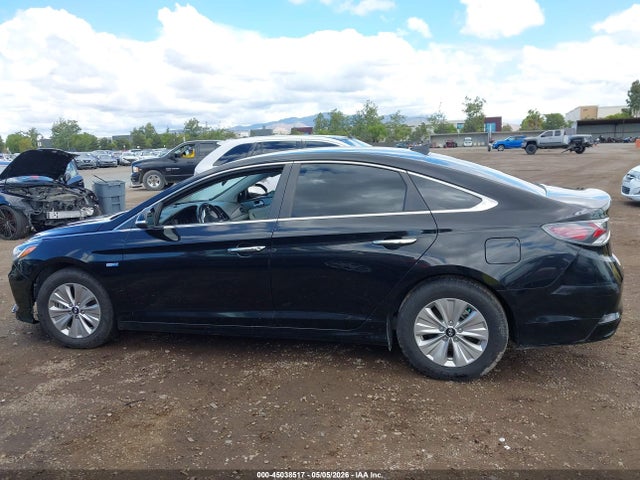 2018 Hyundai Sonata Hybrid Se მანქანა იყიდება აუქციონზე, vin: KMHE24L39JA083660, აუქციონის ნომერი: 45038517