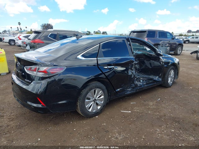Hyundai Sonata Hybrid Se 2018 KMHE24L39JA083660 Image 4