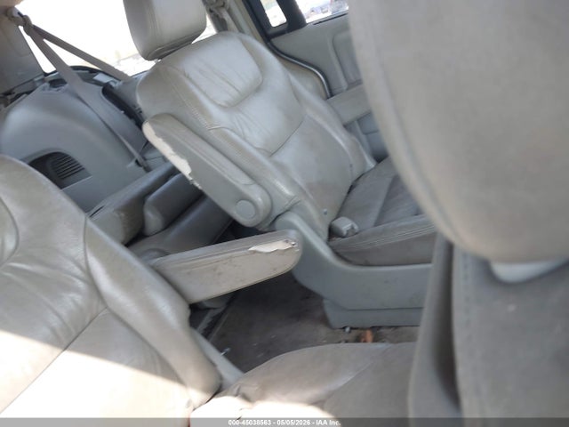 45038563 :رقم المزاد ، 5FNRL38786B023957 vin ، 2006 Honda Odyssey Ex-l مزاد بيع