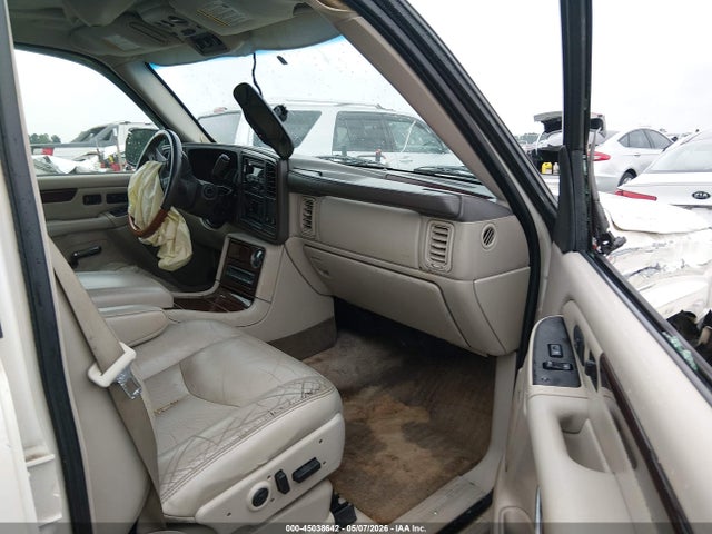 Auction sale of the 2003 Cadillac Escalade Standard, vin: 1GYEC63TX3R310057, lot number: 45038642