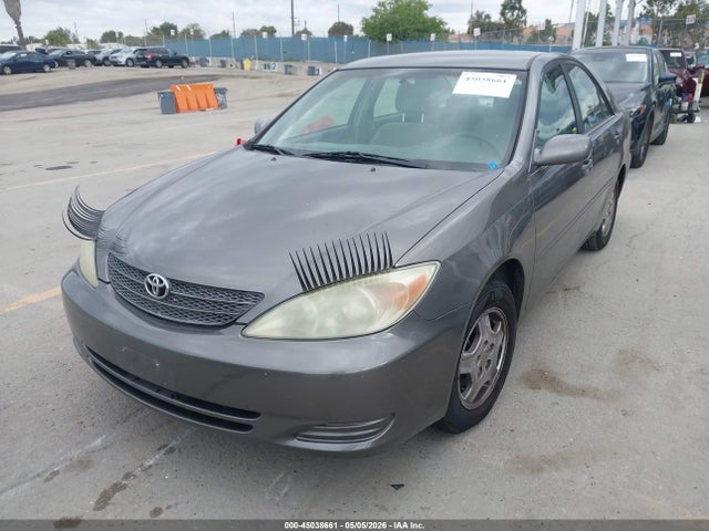 45038661 :رقم المزاد ، 4T1BF32K02U540933 vin ، 2002 Toyota Camry Le V6 مزاد بيع
