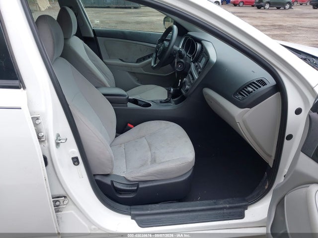 Продаж на аукціоні авто 2015 Kia Optima Lx, vin: KNAGM4A79F5578211, номер лоту: 45038676