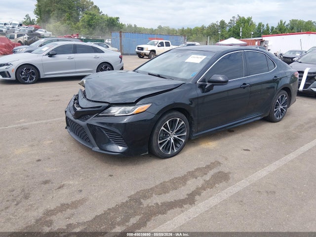 45038690 :رقم المزاد ، JTNB11HK3J3018733 vin ، 2018 Toyota Camry Se مزاد بيع