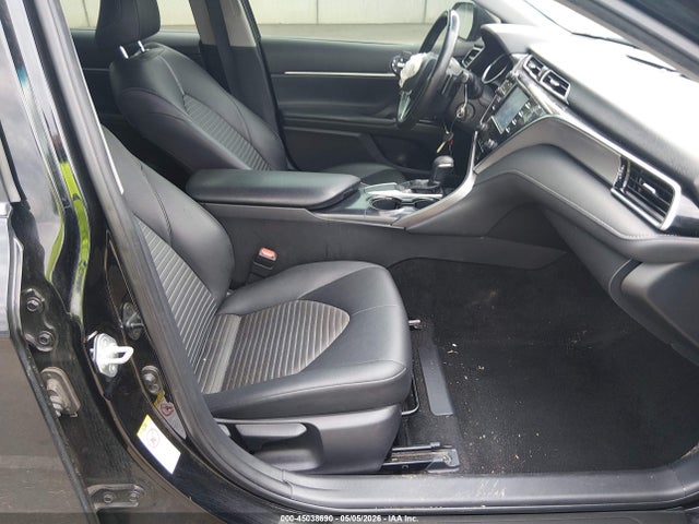 45038690 :رقم المزاد ، JTNB11HK3J3018733 vin ، 2018 Toyota Camry Se مزاد بيع