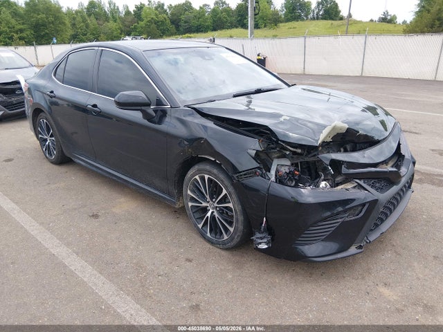 45038690 :رقم المزاد ، JTNB11HK3J3018733 vin ، 2018 Toyota Camry Se مزاد بيع