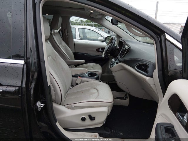45038714 :رقم المزاد ، 2C4RC1GG0KR731561 vin ، 2019 Chrysler Pacifica Limited مزاد بيع