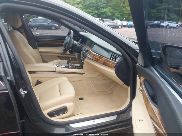 2015 Bmw 750li მანქანა იყიდება აუქციონზე, vin: WBAYE8C58FD781732, აუქციონის ნომერი: 45038716