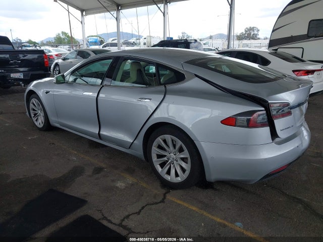 Tesla Model S 60/70/75/85 2016 5YJSA1E16GF176656 Image 3