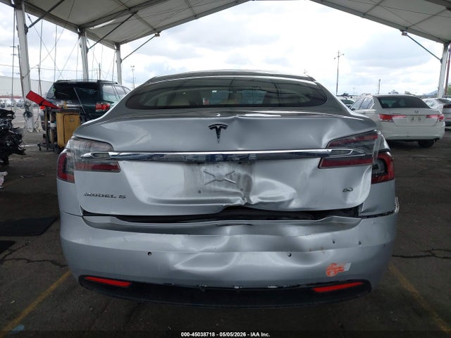 Tesla Model S 60/70/75/85 2016 5YJSA1E16GF176656 Image 6