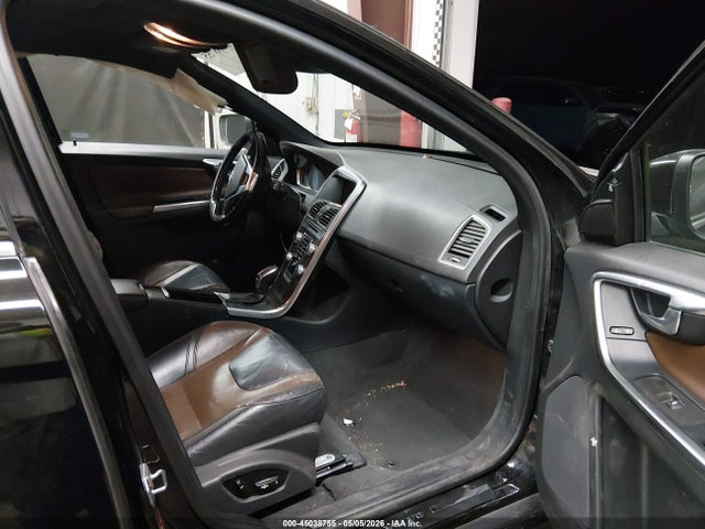 2015 Volvo Xc60 T5 Premier მანქანა იყიდება აუქციონზე, vin: YV440MDK0F2688077, აუქციონის ნომერი: 45038755