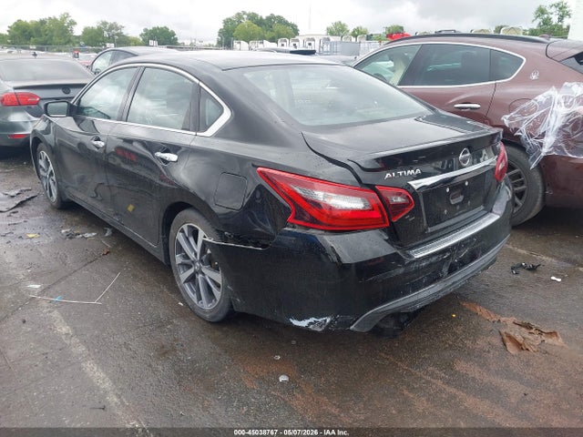 45038767 :رقم المزاد ، 1N4AL3AP4HN361387 vin ، 2017 Nissan Altima 2.5 Sr مزاد بيع