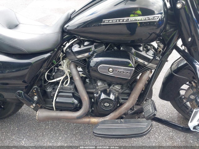 Harley-Davidson FLHRXS 2018 1HD1KVC12JB609319 Image 8